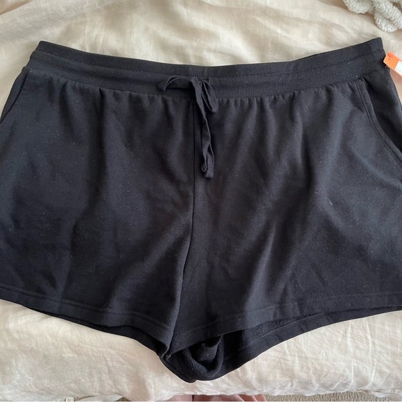 NWT Women's Fleece Lounge Shorts in Black - Colsie, Target - Picture 3 of 7